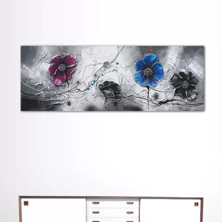 Panoramisch schilderij van bloemen op een zwarte achtergrond